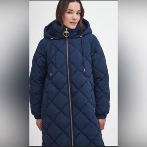 Barbour Women's Quilted Longline
Puffer Jacket - Navy/Classic size 8